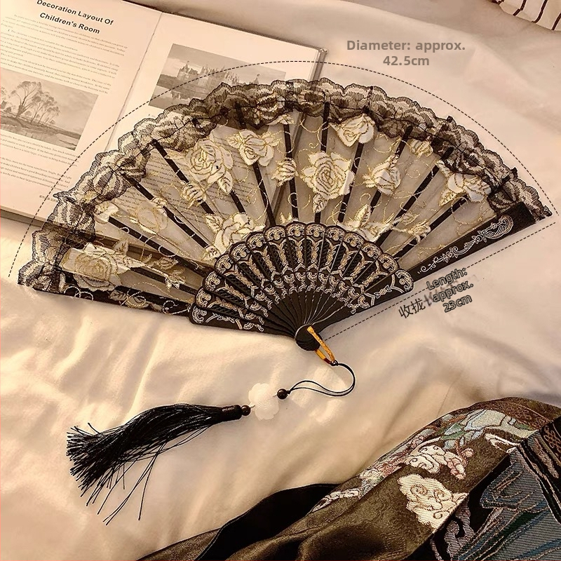 Nauja sulankstoma vėduoklė Nauja kiniško stiliaus nėriniuota rožių vėduoklė Moteriška vasarinė sulankstoma vėduoklė, šokanti antikvarinio stiliaus sulankstoma nacionalinio stiliaus arklio veido suknelė