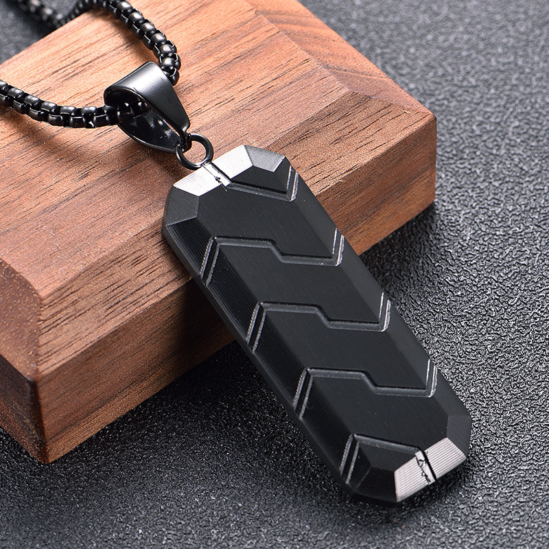 Naujas europietiškas ir amerikietiškas vyriškas madingas šešiakampis trimatis nuožulnus padangų rašto pakabukas hiphopo retro stiliaus nerūdijančio plieno karoliai
