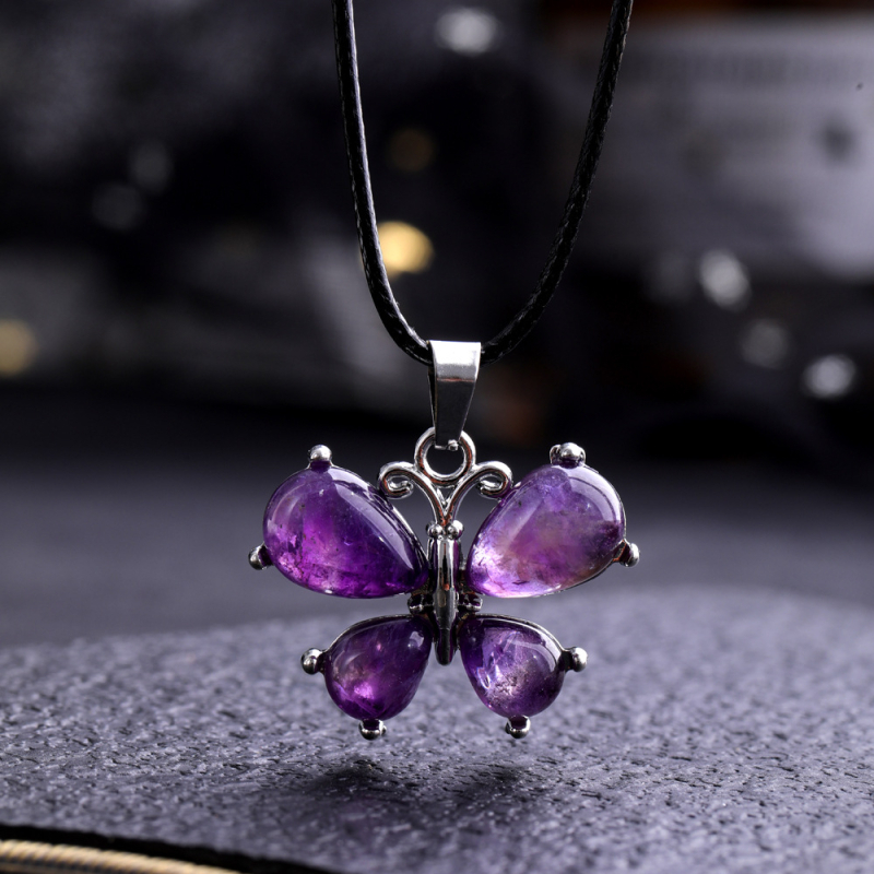 Europos ir Amerikos tarpvalstybinis karšto pardavimo natūralaus akmens krištolo drugelio pakabukas su ametistu, tigro akies akmeniu, personalizuota retro papuošalų didmeninė prekyba