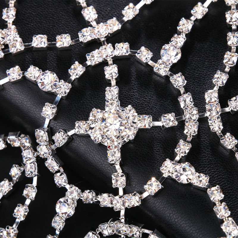 Tarpvalstybinė užsienio prekyba, cirkonio plaukų grandinėlė, madinga, perdėtai etninio stiliaus, visų rungtynių nuotakos galvos apdangalas, kaktos grandinėlė, plaukų grandinėlė