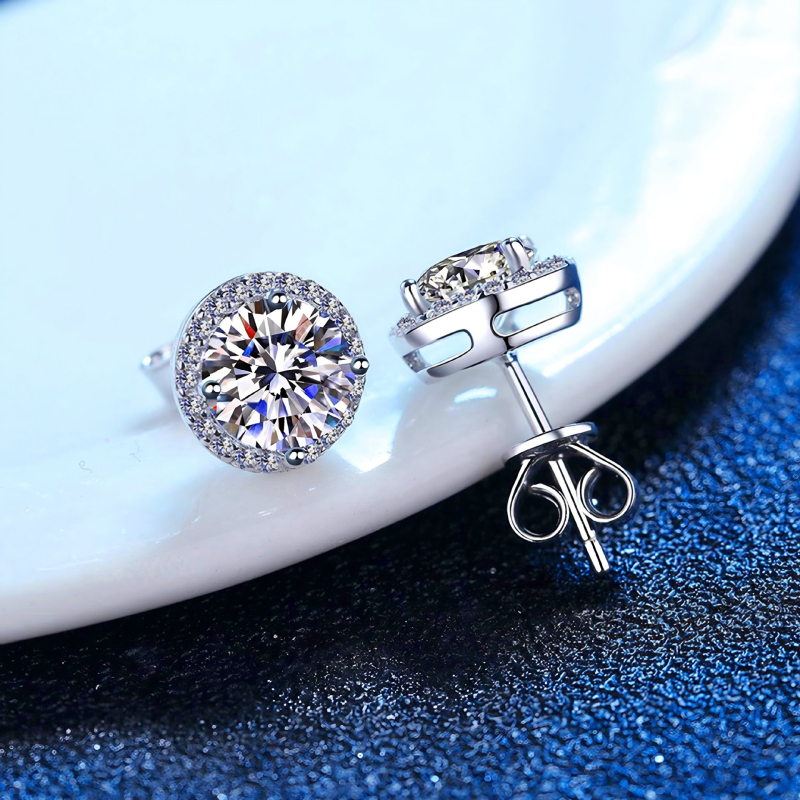 S925 ezüst fülbevalók klasszikus férfi és női négykarmos kerek táska fülbevalók 1 karátos moissanit fülbevalók határokon átnyúló exkluzív