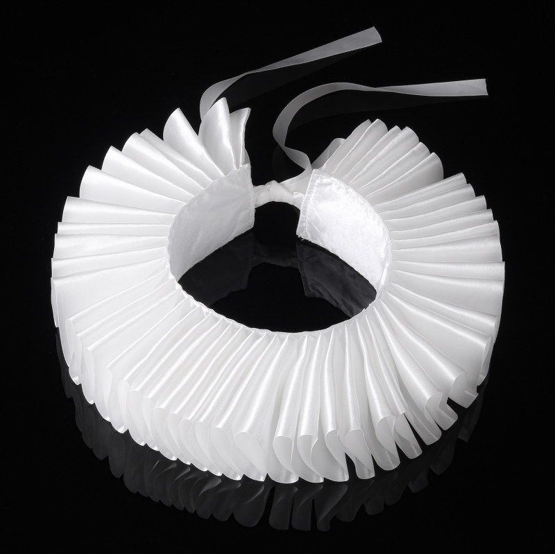 Tarpvalstybinis kostiumas, Europos ir Amerikos dvaro meno vargonai, perlų retro vėduoklės formos netikro apykaklės skara, studijos rekvizitai