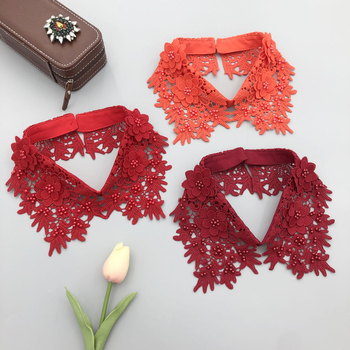 Mūsų gamykla gamina smėlyje tirpius siuvinėjimus ir trimačius mažų gėlių imitacinius antkaklius, gamykloje yra visų rūšių imitacinių antkaklių drabužių aksesuarų.