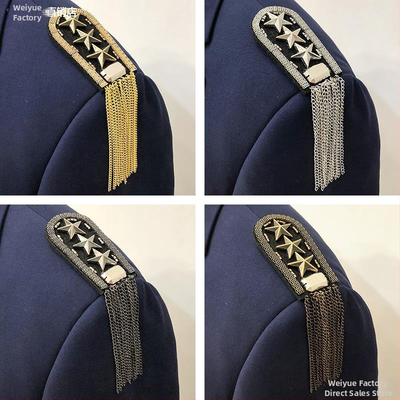 Kuum müük Briti vintage rõivaste õlaaksoost, temperamentne metallist tutiga õlarihmad, viieharulise tähega medaliga meeste ja naiste pross