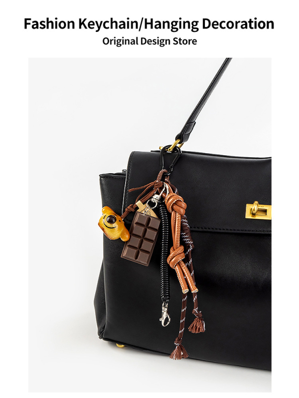 „Maillard Brown“ korėjietiško stiliaus šokoladinis riestainis su šarminiu mazgu, dekoratyvinė grandinėlė su „Miu“ šarminės duonos pakabuku