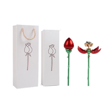 Naujas tarpvalstybinis produktas – automatiškai atidaroma rožinė papuošalų dėžutė, žiedų vėrinys, Valentino dienos rožių dovanų dėžutė