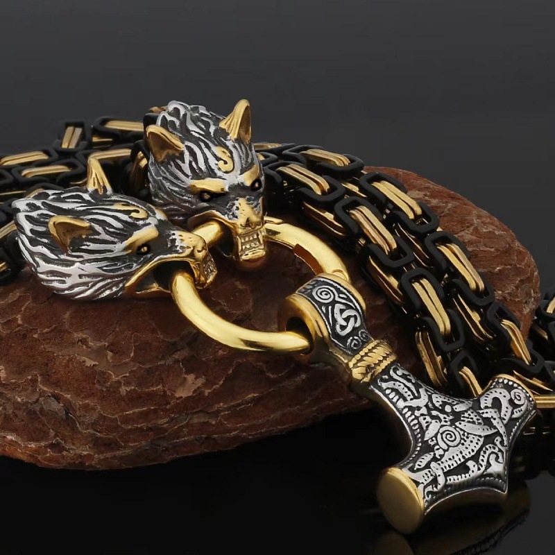 Vyriškas retro stiliaus Norvegijos stiliaus papuošalų amuletas su tarpvalstybiniais sprogimais, skirtas didmeninei prekybai, vikingų plaktuko pakabukas su vilko galvos karoliais