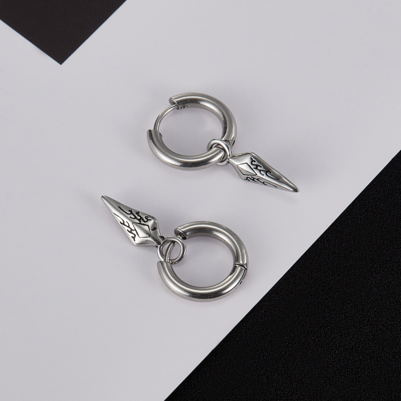 Piiriülesed Euroopa ja Ameerika Ühendriikide kuumad kõrvarõngad meeste ehted mood lihtsad niši universaalse disainiga roostevabast terasest kõrvarõngad