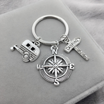 Ευρωπαϊκό και αμερικανικό εξωτερικό εμπόριο κοσμημάτων εξωτερικού κάμπινγκ σακίδιο μενταγιόν RV πινακίδα οδικής σήμανσης πυξίδα μπρελόκ