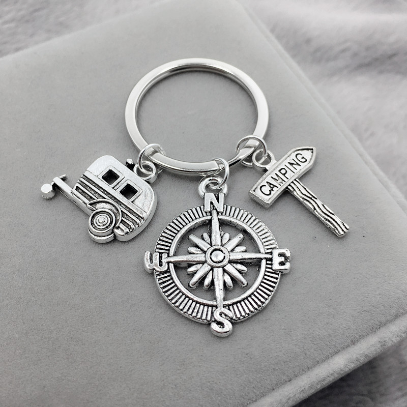 Europos ir Amerikos užsienio prekybos papuošalai, lauko kempingo kuprinės pakabukas, RV kelio ženklas, kompaso raktų pakabukas