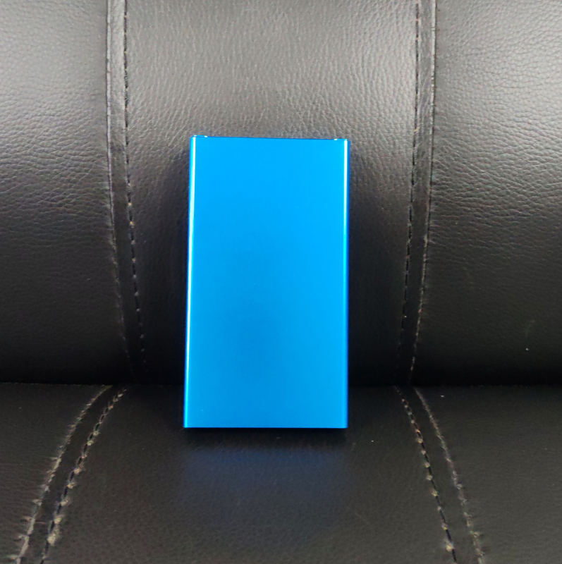 Plona cigarečių dėžutė su 20 dalių, itin plona nešiojama ištraukiama automatinė iššokanti drėgmei atspari aliuminio lydinio slankiojanti metalinė cigarečių dėžutė vyrams