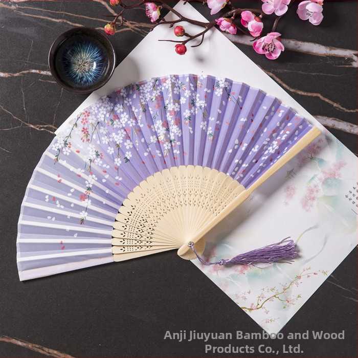 Sklopivi ventilator Hanfu ženske kostime drevnog stila ljetni retro bambusov ventilator kineski stil nacionalni modni sklopivi prijenosni ventilator