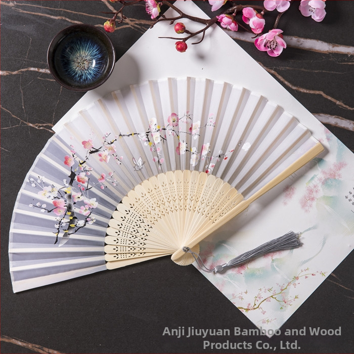 Sklopivi ventilator Hanfu ženske kostime drevnog stila ljetni retro bambusov ventilator kineski stil nacionalni modni sklopivi prijenosni ventilator