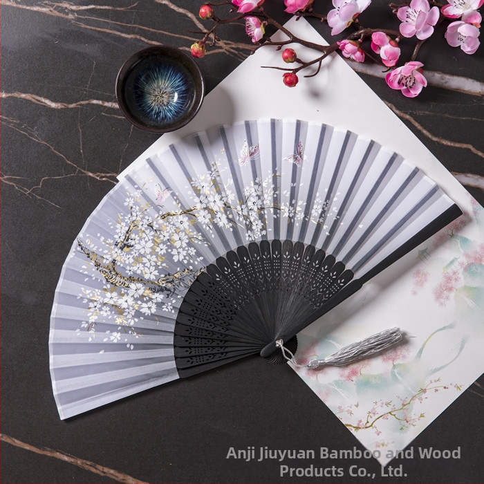 Sklopivi ventilator Hanfu ženske kostime drevnog stila ljetni retro bambusov ventilator kineski stil nacionalni modni sklopivi prijenosni ventilator