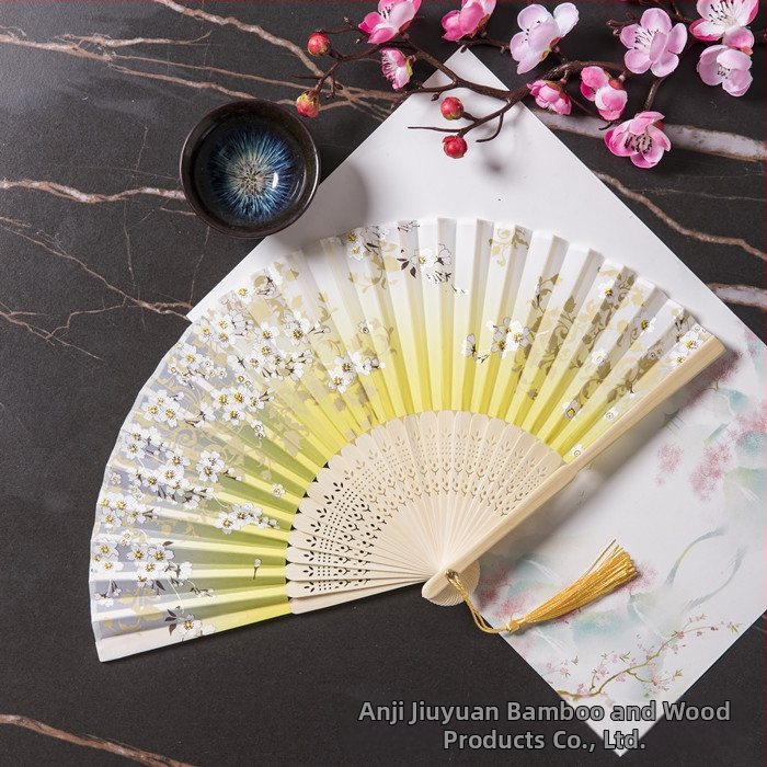 Sklopivi ventilator Hanfu ženske kostime drevnog stila ljetni retro bambusov ventilator kineski stil nacionalni modni sklopivi prijenosni ventilator