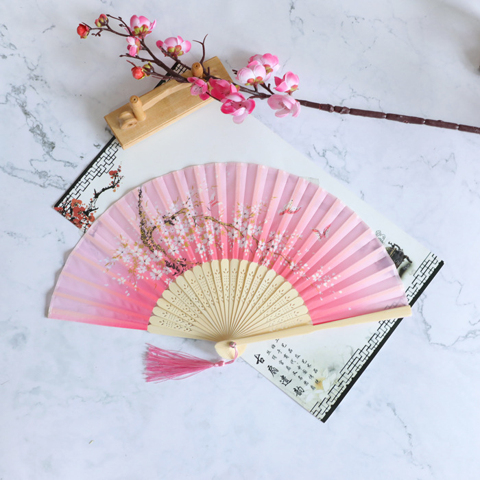 Sklopivi ventilator Hanfu ženske kostime drevnog stila ljetni retro bambusov ventilator kineski stil nacionalni modni sklopivi prijenosni ventilator