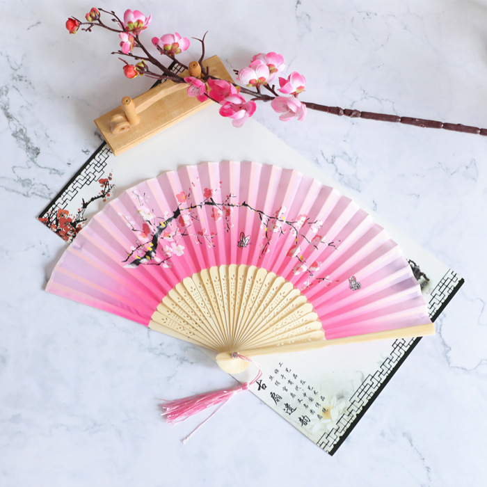 Sklopivi ventilator Hanfu ženske kostime drevnog stila ljetni retro bambusov ventilator kineski stil nacionalni modni sklopivi prijenosni ventilator