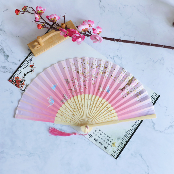 Sklopivi ventilator Hanfu ženske kostime drevnog stila ljetni retro bambusov ventilator kineski stil nacionalni modni sklopivi prijenosni ventilator