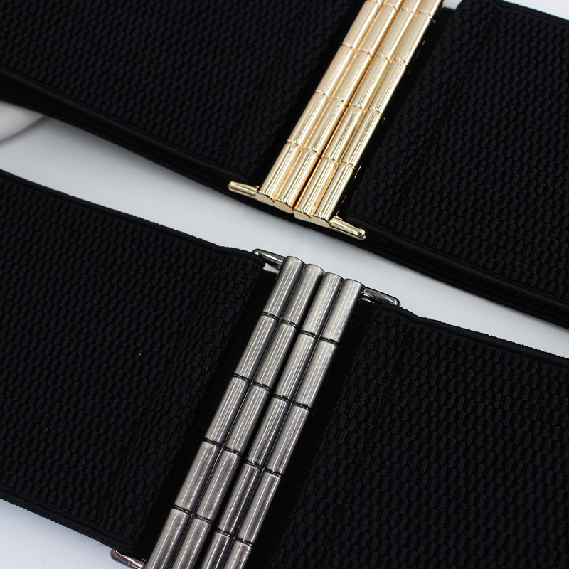 Moteriška languota suknelė su sagtimi, tampria juosmens juosta, dekoratyvinė suknelė, deranti prie juosmens, tampri, plati juosmens juosta, trys dydžiai.