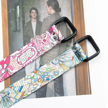 3,2 cm kvadratinės dvigubos kilpos drobės diržas su anakardžių gėlėmis ir madingu personalizuotu dekoratyviniu jaunimo diržu, spausdintu raide