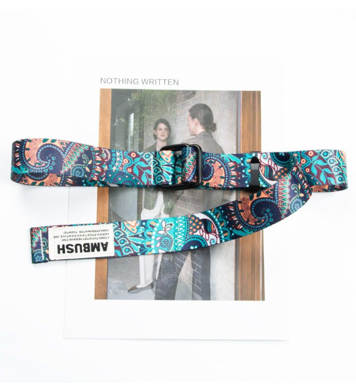 3,2 cm kvadratinės dvigubos kilpos drobės diržas su anakardžių gėlėmis ir madingu personalizuotu dekoratyviniu jaunimo diržu, spausdintu raide