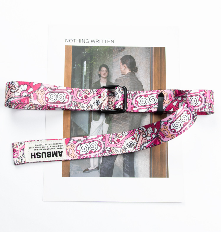 3,2 cm kvadratinės dvigubos kilpos drobės diržas su anakardžių gėlėmis ir madingu personalizuotu dekoratyviniu jaunimo diržu, spausdintu raide