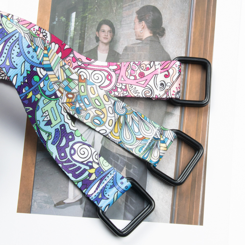 3,2 cm kvadratinės dvigubos kilpos drobės diržas su anakardžių gėlėmis ir madingu personalizuotu dekoratyviniu jaunimo diržu, spausdintu raide