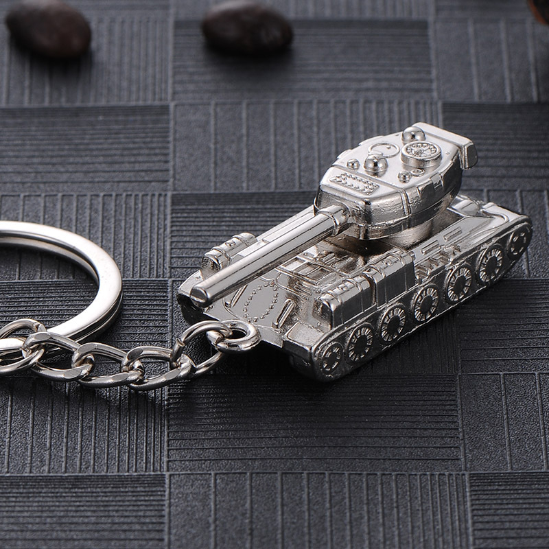 Kreatívny pánsky prívesok na kľúče s modelom auta World of Tanks T34 s osobnosťou, malý darček na Deň otcov, závesná pracka