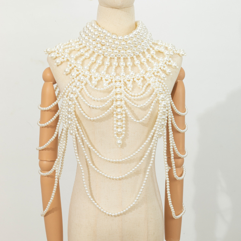 2024. gada jauna Eiropas un Amerikas stila pārspīlēta retro smagās rūpniecības roku darbs ar pērlītēm, daudzslāņu pērļu seksīga ķermeņa ķēde