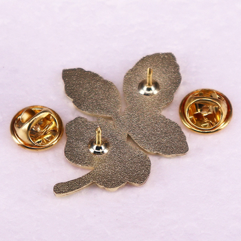 Mielas vaismedžio braškės sagės ženkliukas