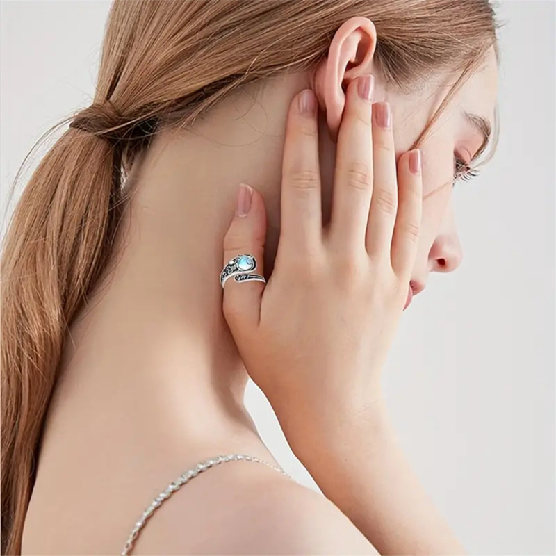 Naujas paprastas havajietiškas personalizuotas mėnulio akmens žiedas su retro stiliaus spausdintu, reguliuojamo dydžio žiedu