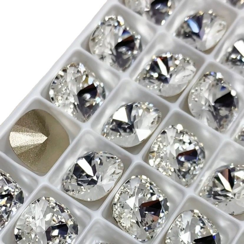 Γνήσιο τετράγωνο οβάλ τρύπημα αυτιών Shijia 8 χιλιοστών με μυτερό κάτω μέρος με διαμάντι και κόλλα διαμαντιών, μονό σκουλαρίκι με φινίρισμα Huazi