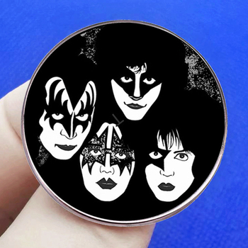 KISS roko sagė amerikietiško hardroko metalo muzikos smeigtukų ženkliukas, lydinio ženkliukų aksesuarai