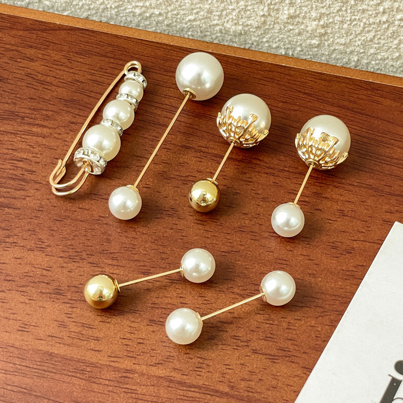 Svārki ar pieguļošu vidukli, mainot mazu artefaktu kreklu, pretgaismas piespraudi, pērļu piespraudi, vasaras fiksētas drēbes, regulējama vidukļa sprādze