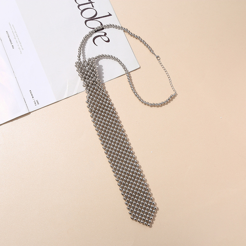 Prancūziško stiliaus kaklaraištis su JK marškinių kostiumu, trumpais aksesuarais, elegantiškas temperamentingas INS stiliaus perlų kaklaraištis