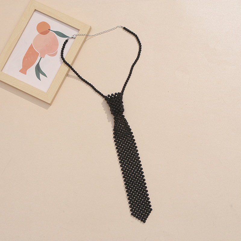 Prancūziško stiliaus kaklaraištis su JK marškinių kostiumu, trumpais aksesuarais, elegantiškas temperamentingas INS stiliaus perlų kaklaraištis