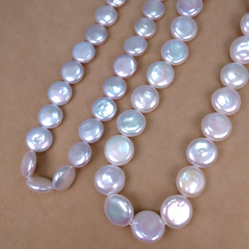 Stiprios šviesos sagos, baroko spalvos perlai, slidūs odos natūralūs gėlavandeniai perlai, „pasidaryk pats“ papuošalų aksesuarai, medžiaga – balti perlai