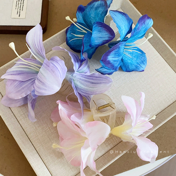 Όμορφη προσομοίωση λουλουδιών κρίνου φουρκέτα σούπερ νεράιδα ατμόσφαιρα φωτογραφία πλάκα μαλλιά καρχαρία κλιπ κομψό υψηλής λαβής αξεσουάρ μαλλιών