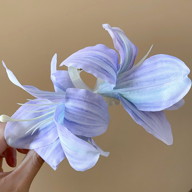 Graži simuliacinė lelijos žiedo plaukų segtukas super fėjos atmosfera foto plokštelė plaukų ryklio segtukas elegantiški aukšto lygio sukibimo plaukų aksesuarai