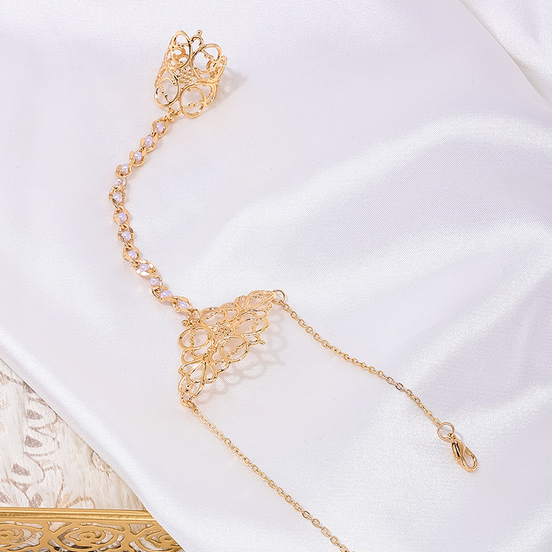 Európai és amerikai, minden egyezésű, új, egyszerű, üreges ablakmintás, könnyű, luxus elegáns ujjkarkötő