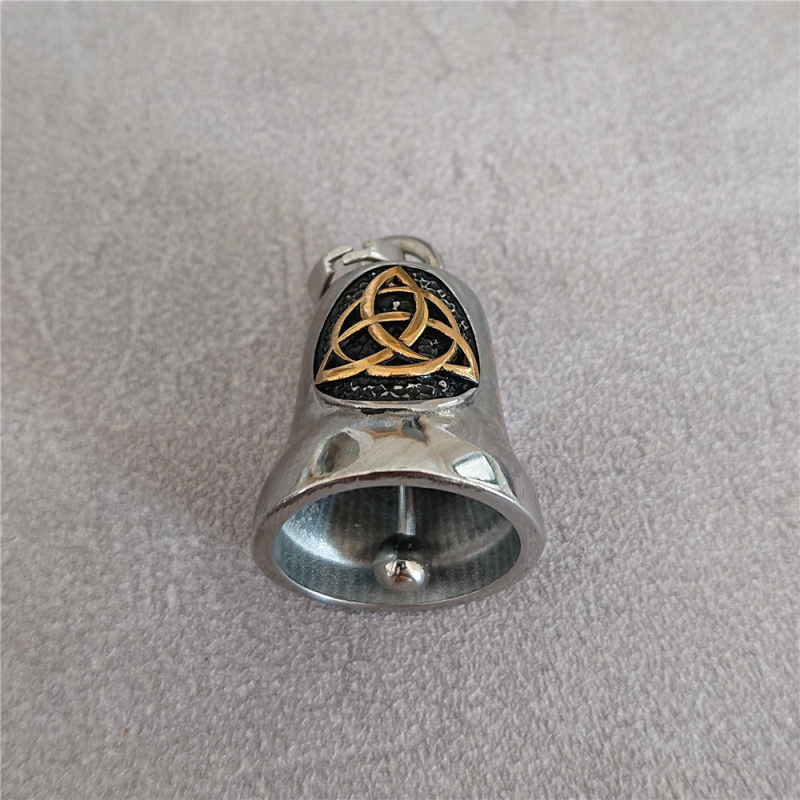 P0614-NK01 Nyaklánc Viking Háromgyűrűs Medál TikTok Hip-Hop Trendi Férfi Karácsonyi Harang Titán Acél Nyaklánc