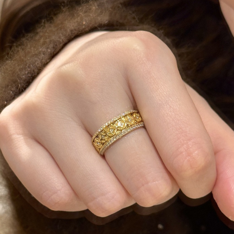 Piroska könyvrobbanások Keress több pénzt, állítsd meg a retró új kínai stílusú, teljes gyémánttal díszített rézérme-gyűrűt