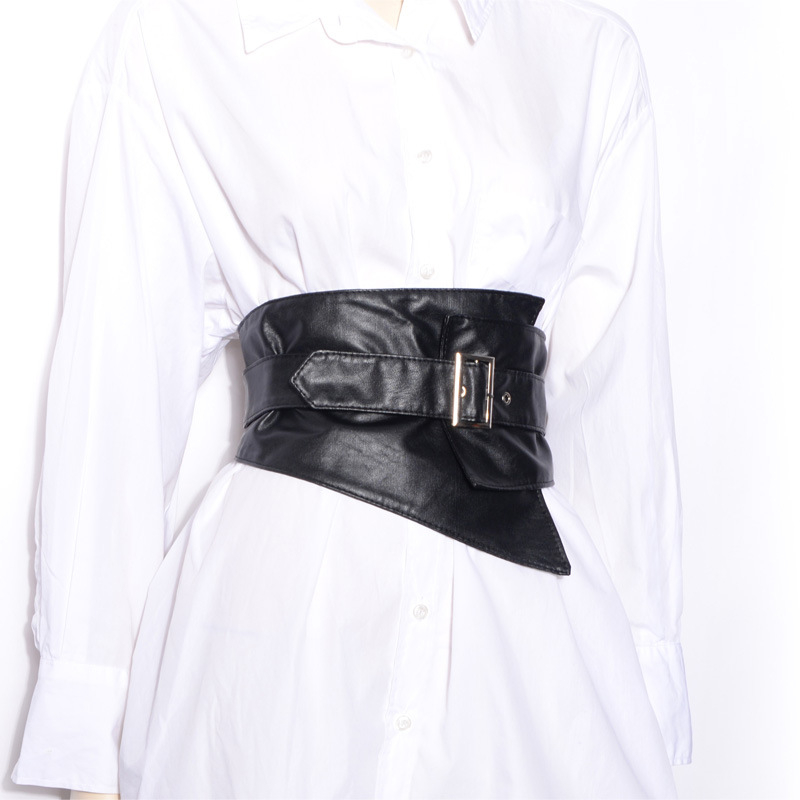 2022. aasta Euroopa ja Ameerika mitmekülgne moodne naiste dekoratiivne kunstnahast PU laia vöökohaga tihendiga virnastatud välimine vöökoht elastse musta vööga