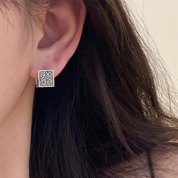 Дамски обеци Clover Square, малки и шикозни, с висок клас, модерни, универсални, креативни, с национален модел