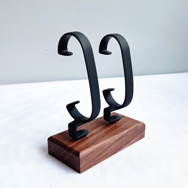 Új kreatív fekete dió aljú óraállvány, együléses óratartó, páros órakiállító állvány, óratároló állvány, óratartó