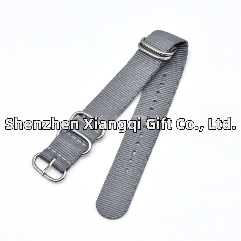 Kvaliteetne viie rõngaga nailonrihmaga ühevärviline lõuendist kellarihm 18 20 22 24 mm ühevärviline kootud käevõru laos.