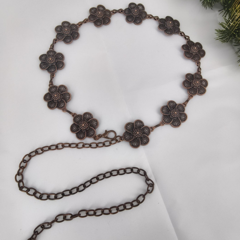 Tavaszi és nyári új divatos elegáns retro faragott deréklánc etnikai női fém öv punk stílusú ruhaöv nőknek