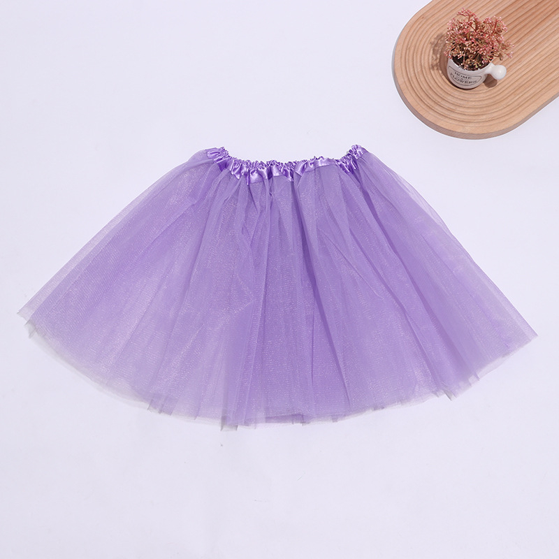 Didmeninė prekyba gamykliniais šokių drabužiais suaugusiems, trijų sluoksnių, šešių dalių, pettiskirt. Sandėlyje.