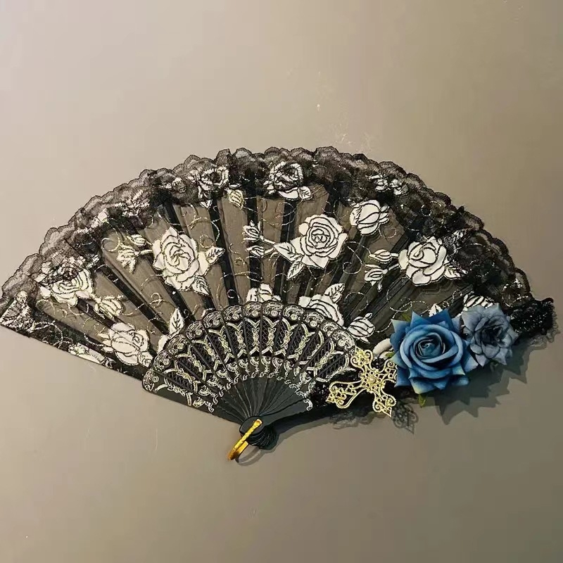 Új Lolita csipke legyező Gyönyörű retró európai stílusú rózsás összecsukható legyező Tea Party Diablo Comic-Con Cos kellékek