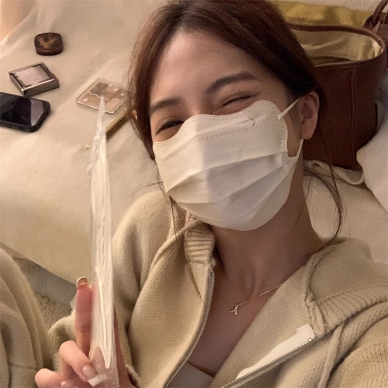 Morandi Color Ιατρική Μάσκα Μίας Χρήσης Ιατρική Χειρουργική Τρισδιάστατο Κύμα Πεταλούδας Β Γωνία Ματιών Προσώπου Γυναικεία Υψηλή Χρωματική Αξία